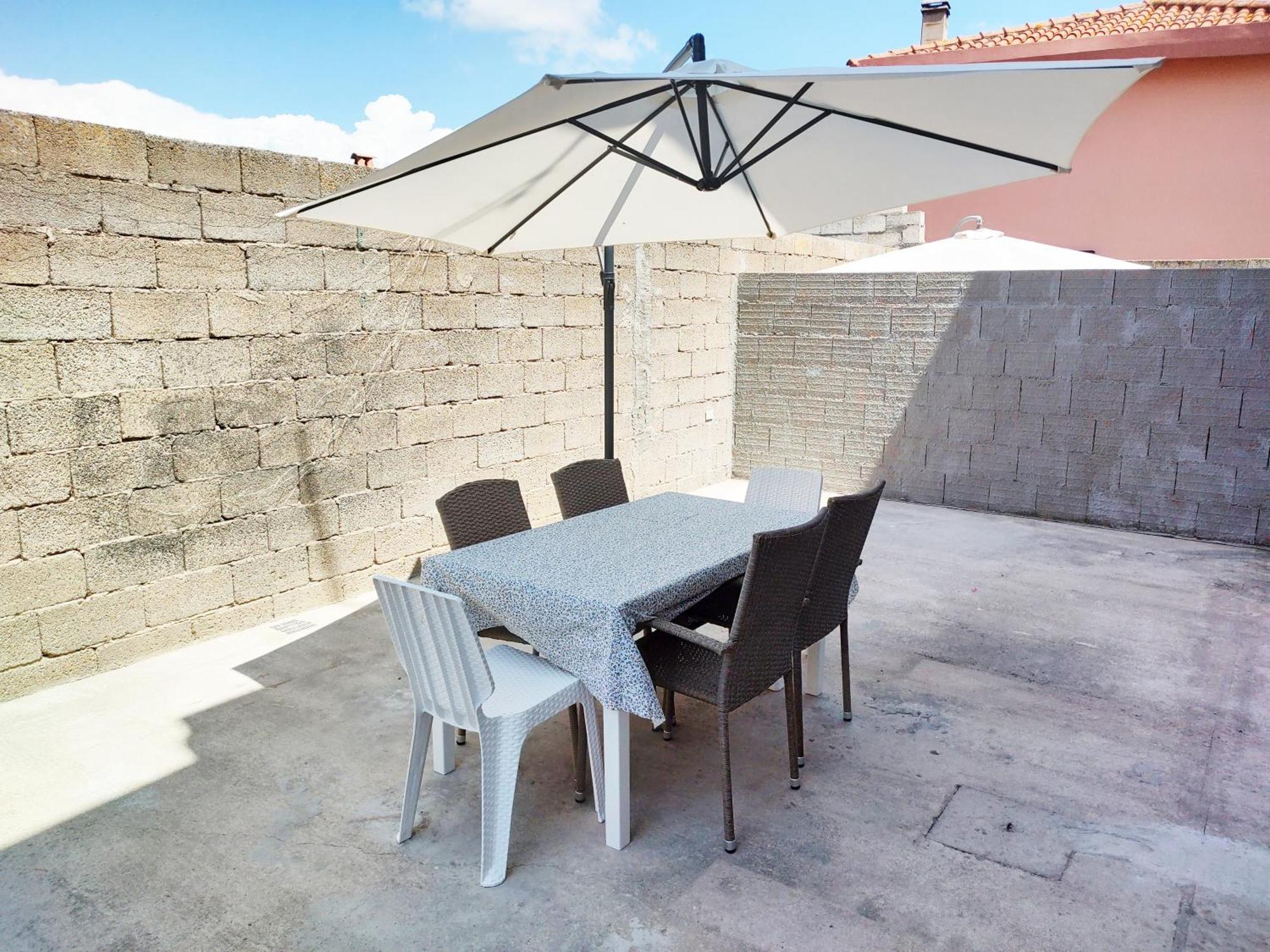 Casa Di Nelia Villa Baratili San Pietro Luaran gambar